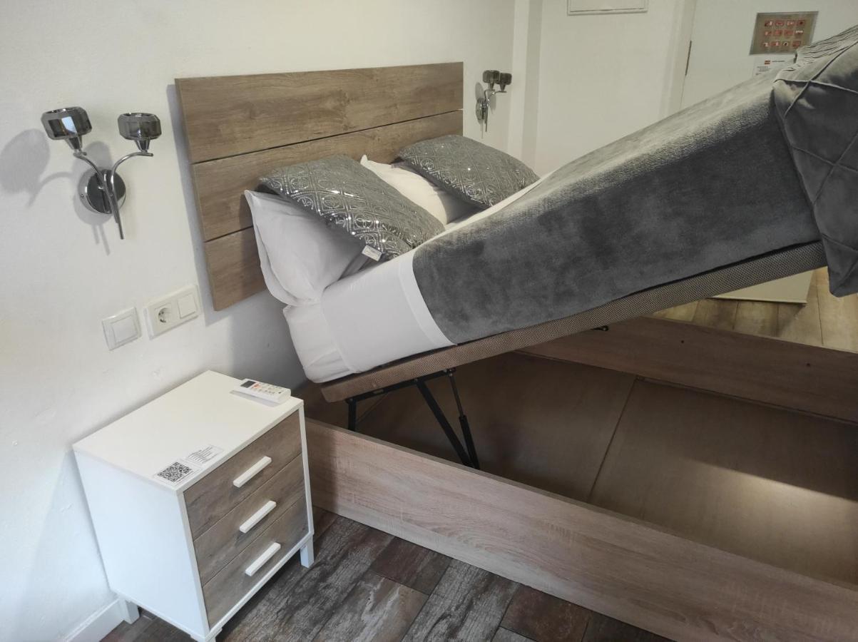 Hostal Olozaga Аликанте Экстерьер фото